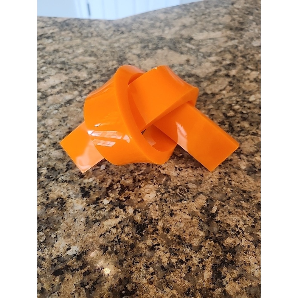 Acrylic‎ Orange Love Knot